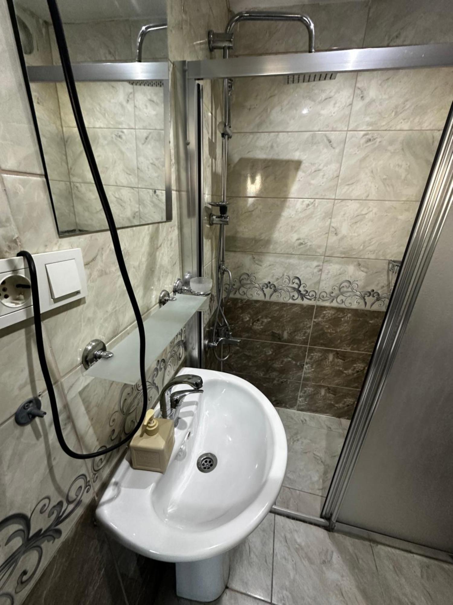Yakut Old B&B *
